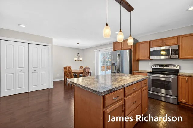 $319,900 | 11521 144th Avenue, West Olive, MI 49460