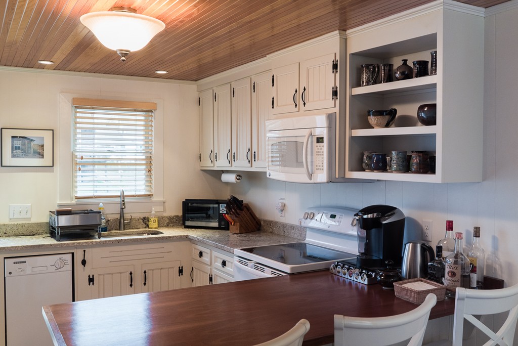 19 Windward Road, Unit 21 Dennis, MA 02670 - Photo 4 of 17 Gallery Image 4