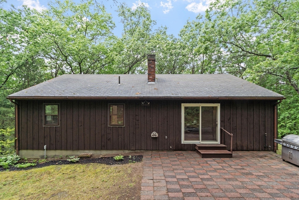 69 Lancaster Road Bolton, MA 01740 - Photo 21 of 31