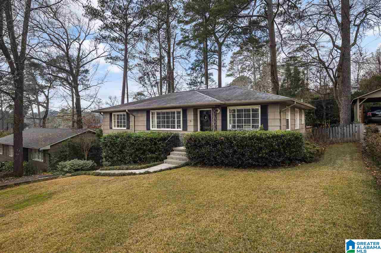 708 Crest Lane Birmingham, AL 35209 - Photo 6 of 28