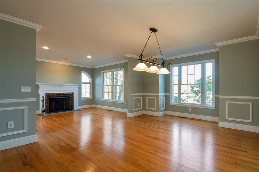 13 Links Passage Westerly, RI 02891 - Photo 5 of 24