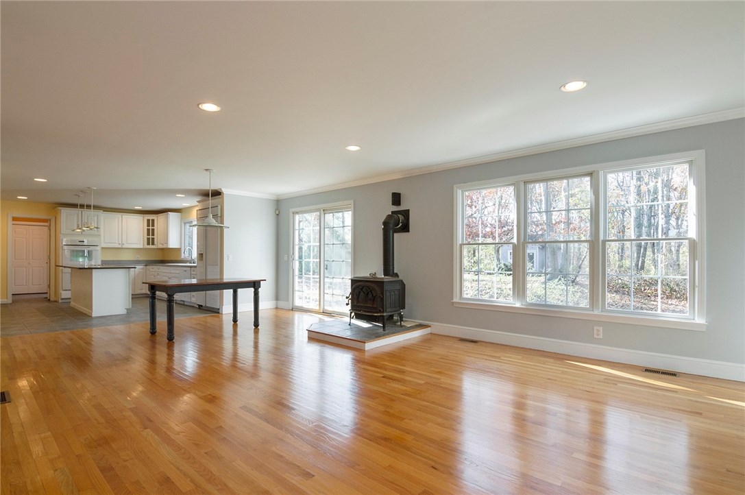 13 Links Passage Westerly, RI 02891 - Photo 10 of 24