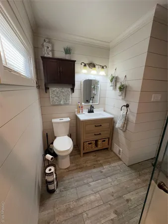 $799,000 | 8 Carlton Drive, Massapequa, NY 11758