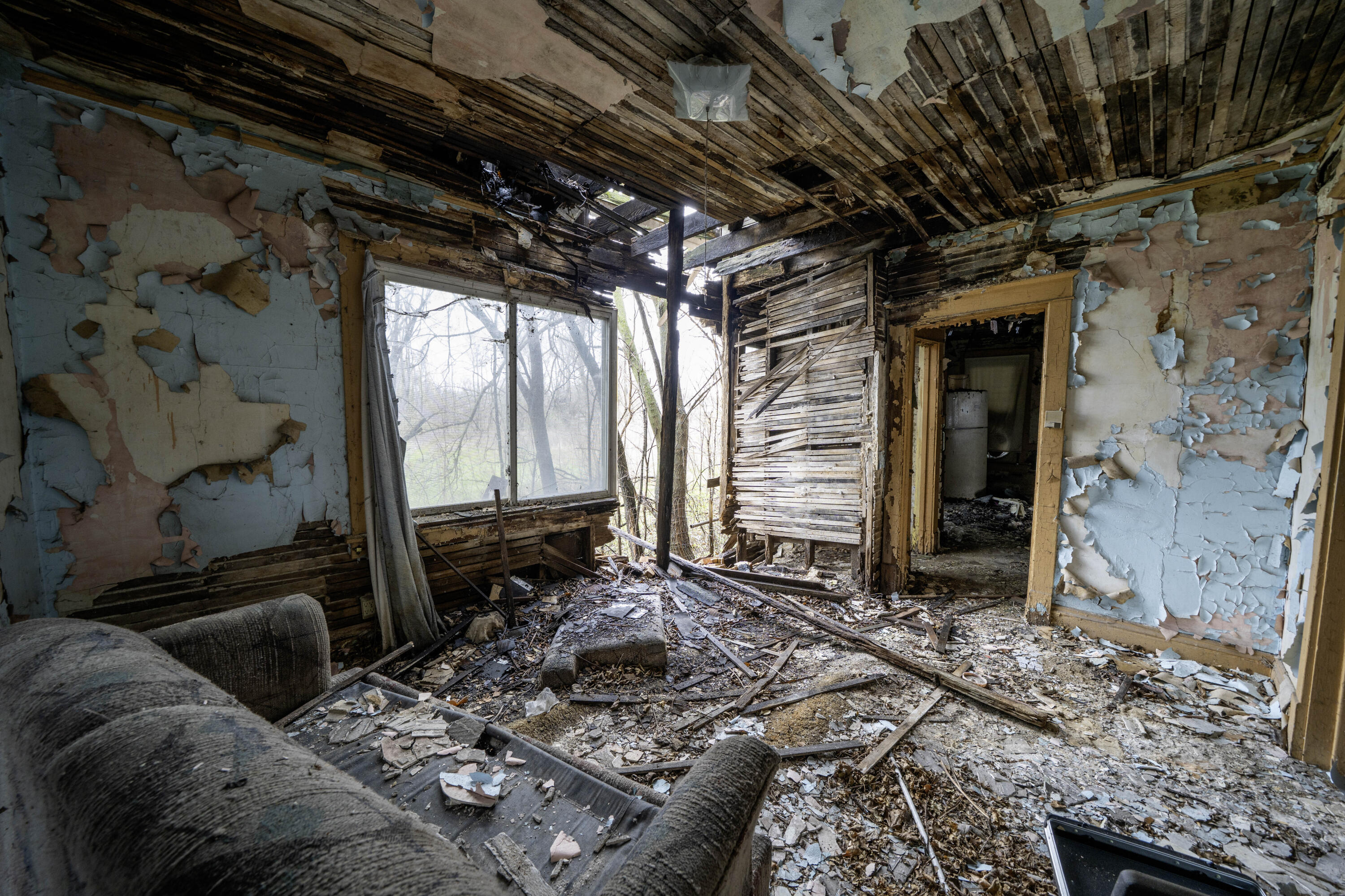 1924 Virginia Street Gary, IN 46407 - Photo 3 of 3 a living room with furniture