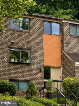 $450,000 | 9047 Early April Way, Columbia, MD 21046
