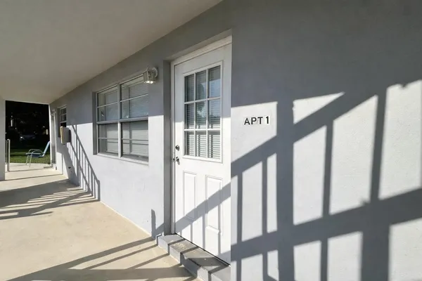 $2,000 | 4130 Southwest 20th Street, Unit 2, West Park, FL 33023