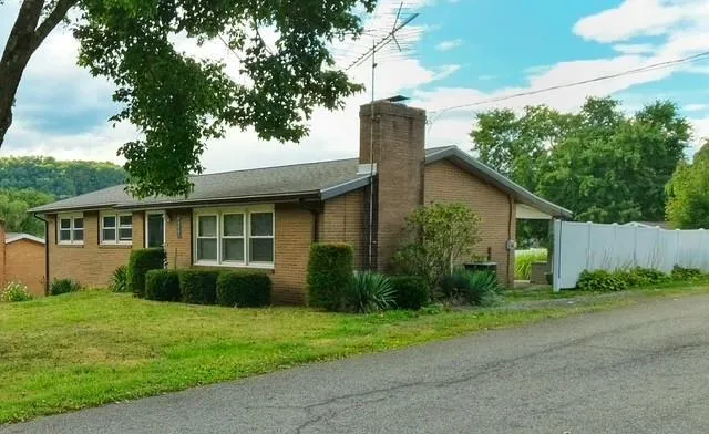 $189,000 | 800 2nd Avenue, East Brady, PA 16028