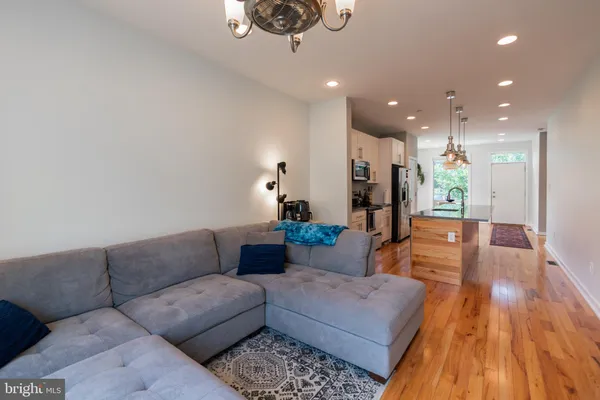 $2,375 | 2029 East Huntingdon Street, Philadelphia, PA 19125