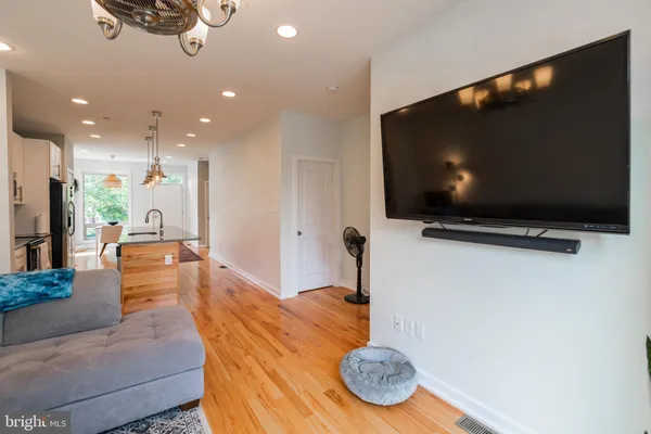 $2,375 | 2029 East Huntingdon Street, Philadelphia, PA 19125