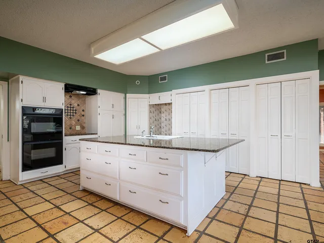 $595,000 | 1601 Brandywine Drive, Tyler, TX 75703