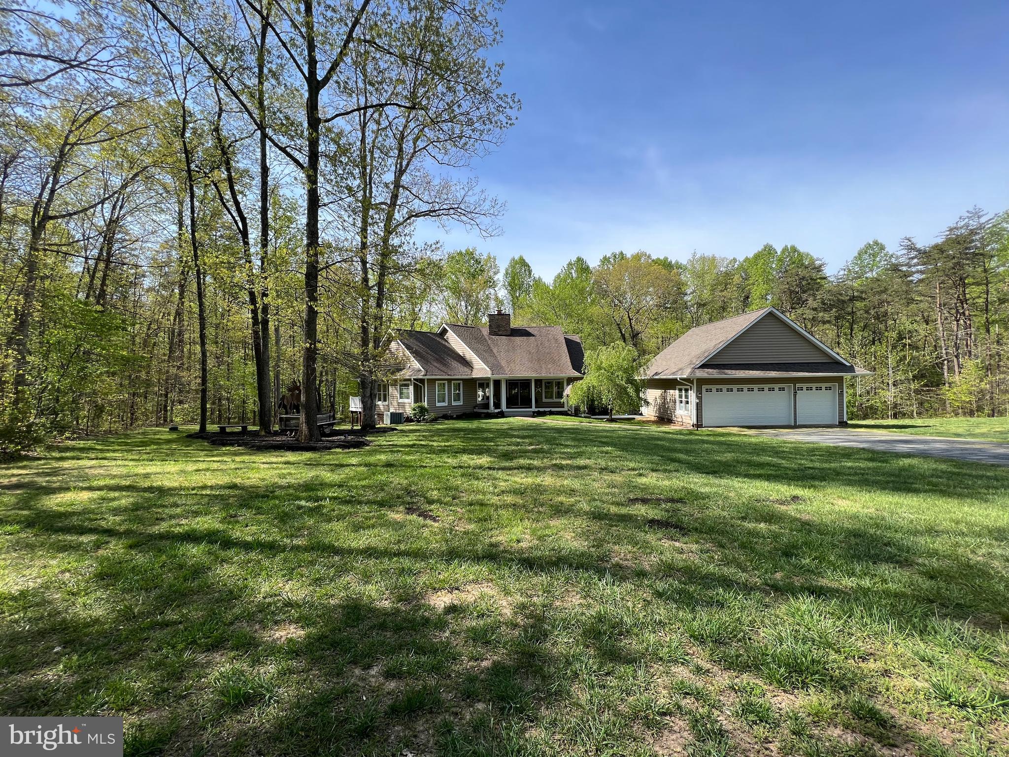 9601 Ritter Road Nokesville, VA 20181 - Photo 1 of 32 FRONT 3 CAR GARAGE