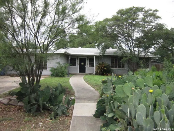 $234,900 | 215 Oakleaf Drive, San Antonio, TX 78209