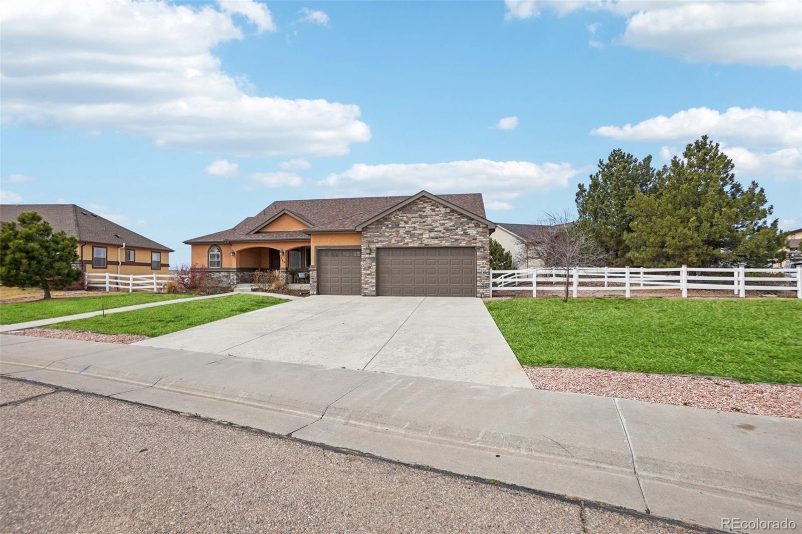 149 Corvette Circle Fort Lupton, CO 80621 - Photo 3 of 42