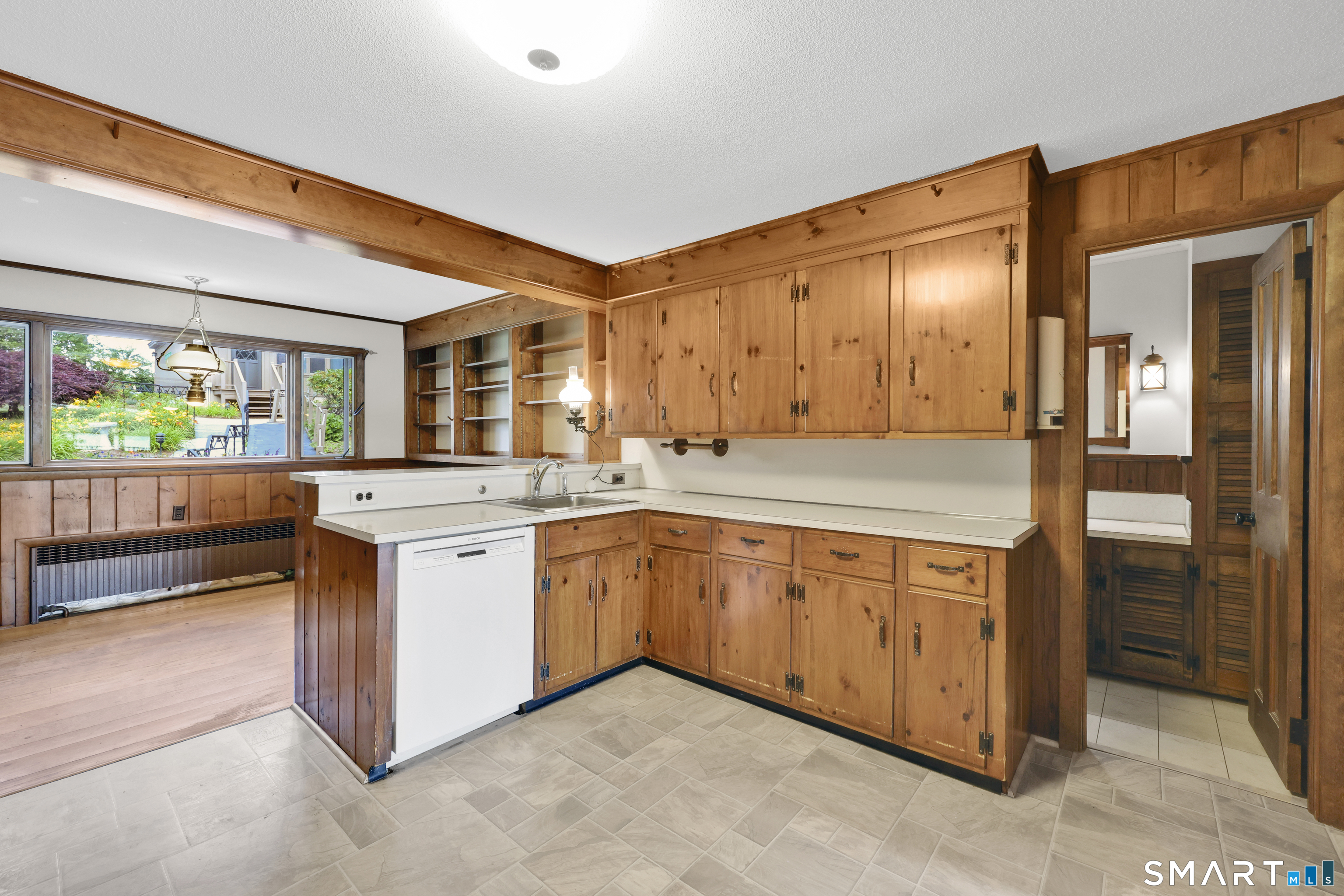 53 Meeks Point Road East Hampton, CT 06424 - Photo 10 of 34