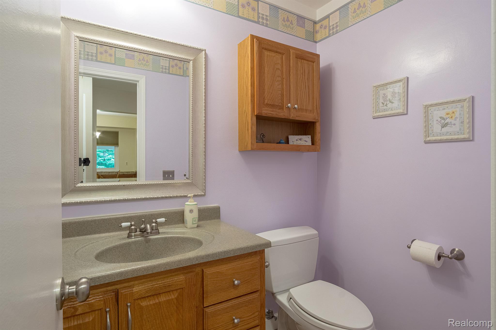 927 Downhill Lane Rochester, MI 48307 - Photo 16 of 29 Half Bath