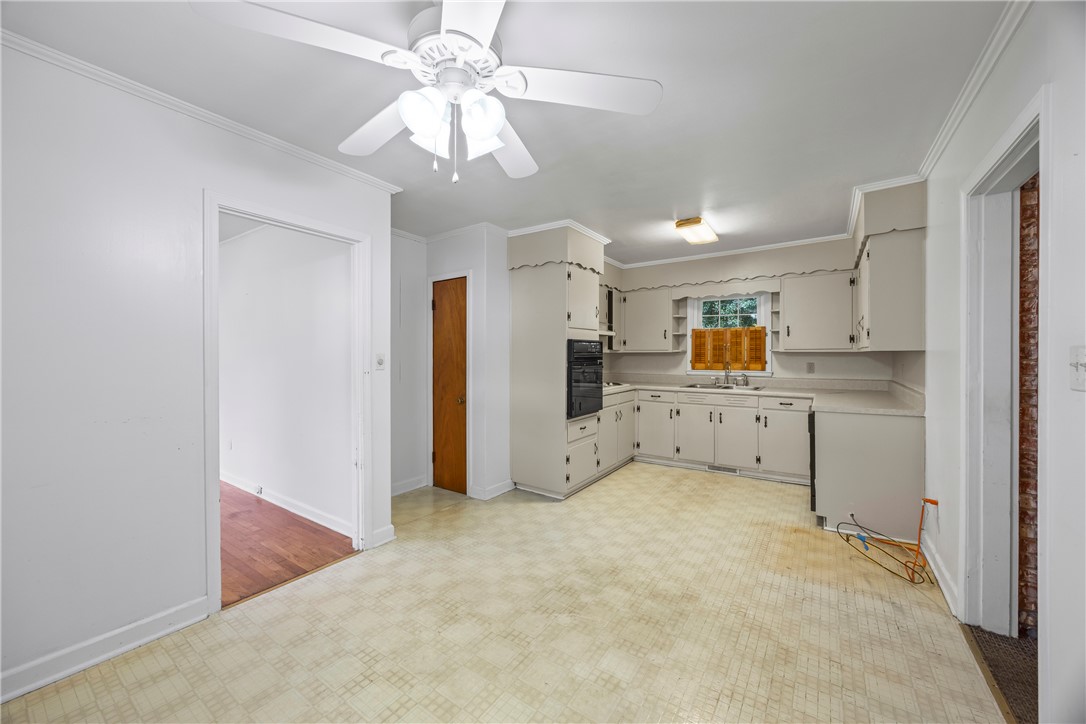 104 Henry Avenue Seneca, SC 29678 - Photo 8 of 50