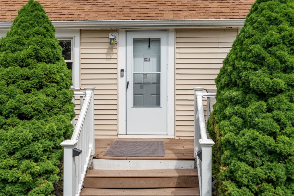 1080 Ocean Street Marshfield, MA 02050 - Photo 4 of 29