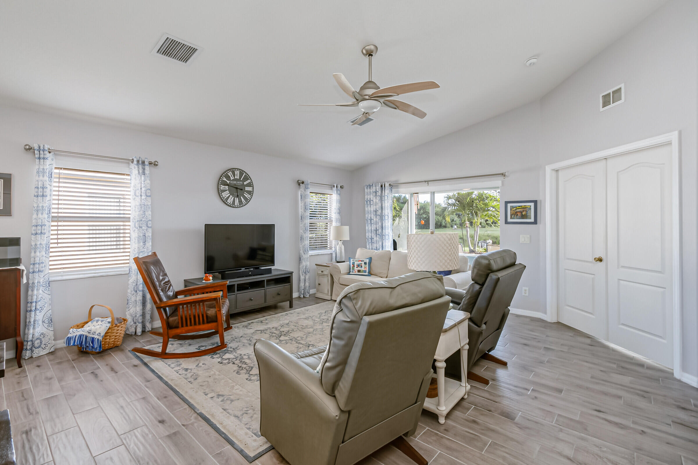 2150 Spring Creek Circle Palm Bay, FL 32905 - Photo 15 of 42 28_2150SpringCreek213_mls