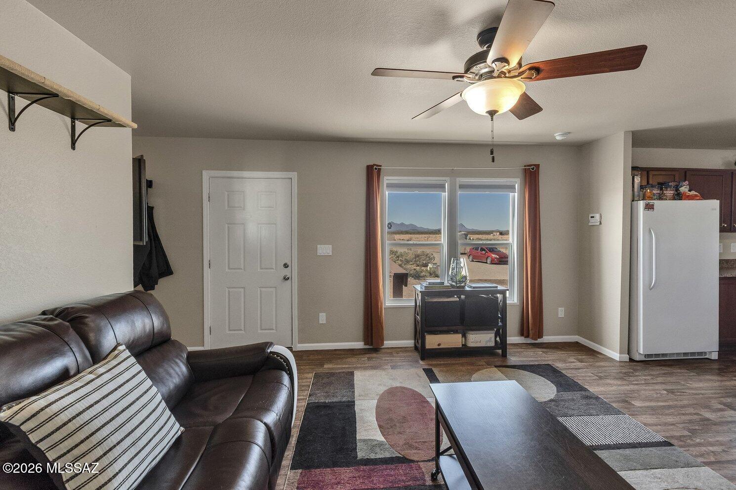 8845 Ghost Ranch Road Marana, AZ 85653 - Photo 6 of 39 Livingroom