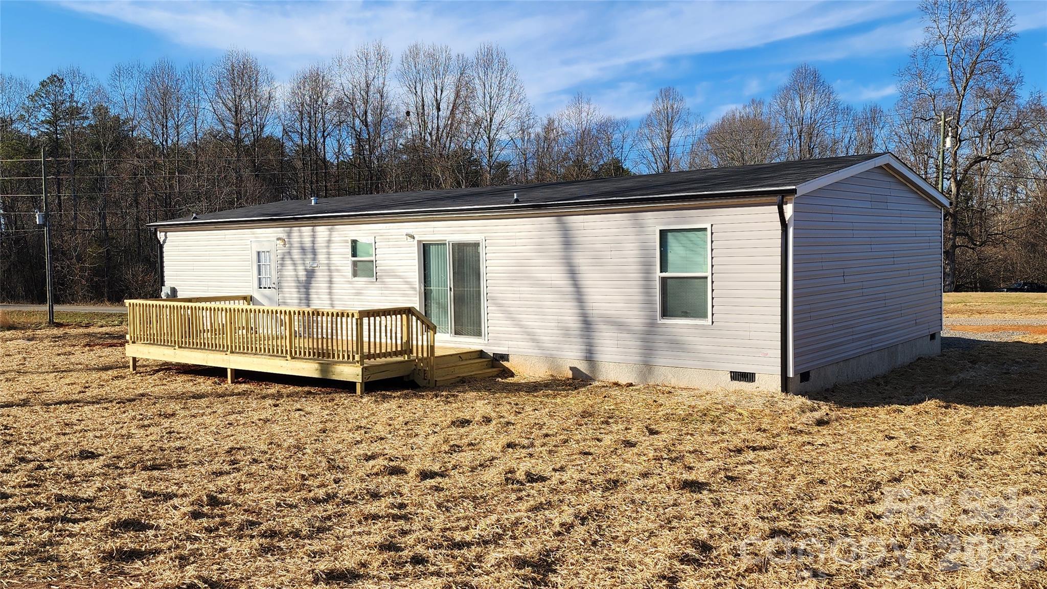 3613 Jamestown Road Morganton, NC 28655 - Photo 16 of 30 a view of a terrace with a bench