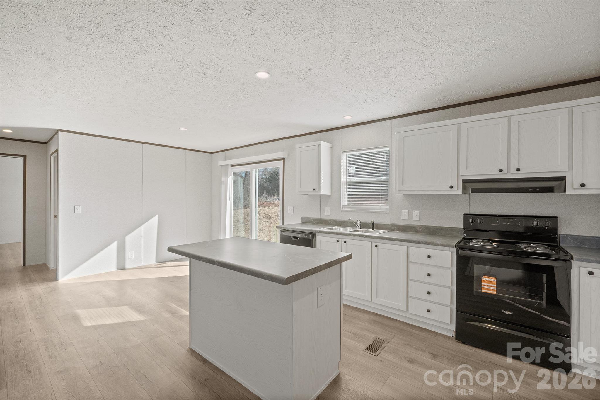 3613 Jamestown Road Morganton, NC 28655 - Photo 10 of 28