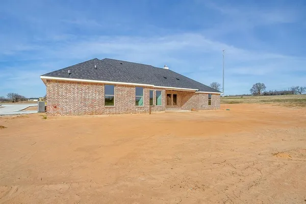 $549,000 | 117 Clare Road, Poolville, TX 76487