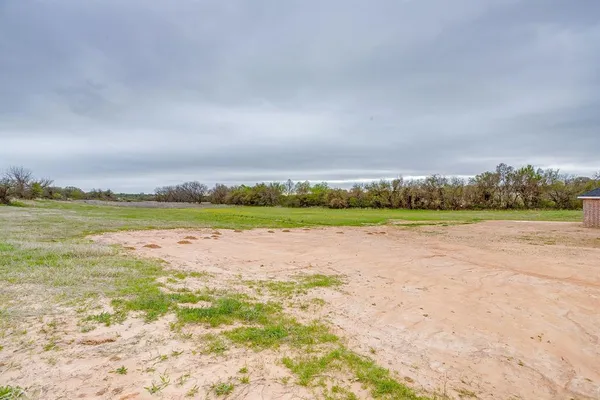 $525,000 | 117 Clare Road, Poolville, TX 76487