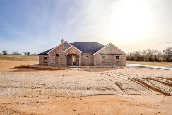 $549,000 | 117 Clare Road, Poolville, TX 76487