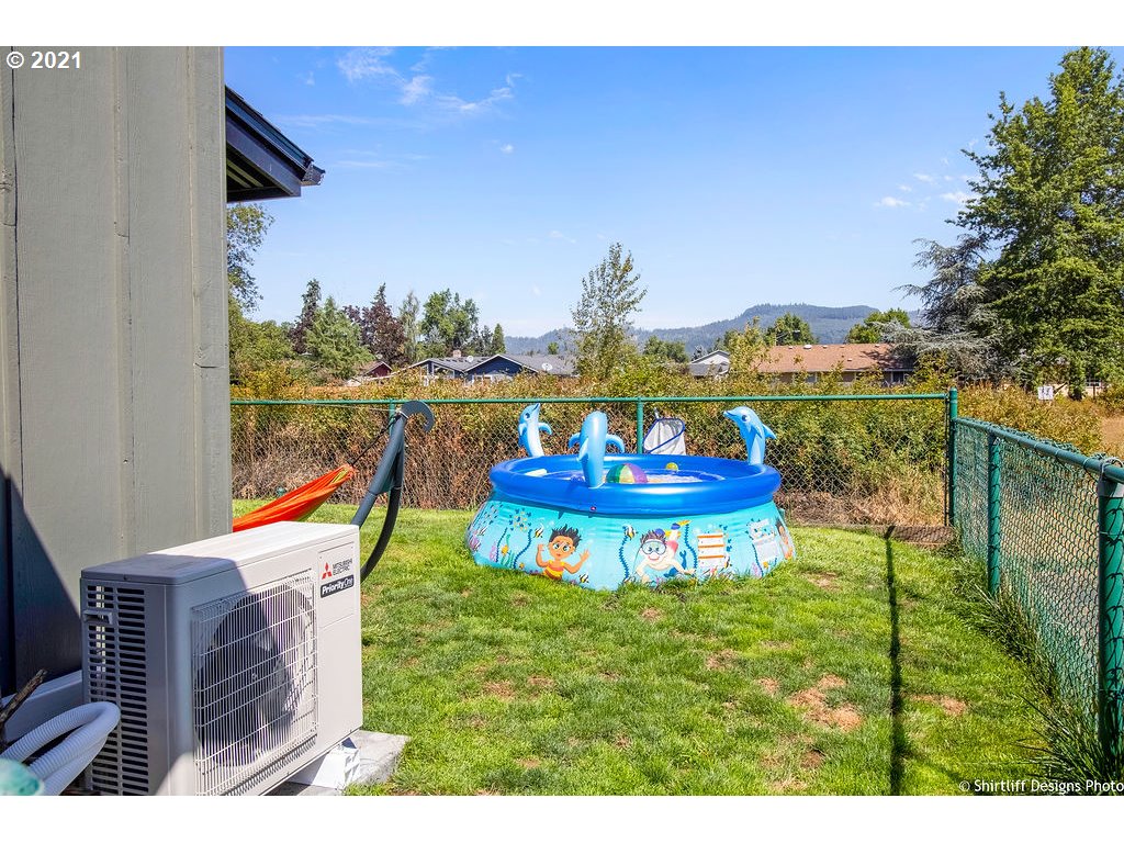 6984 A Street Springfield, OR 97478 - Photo 6 of 31