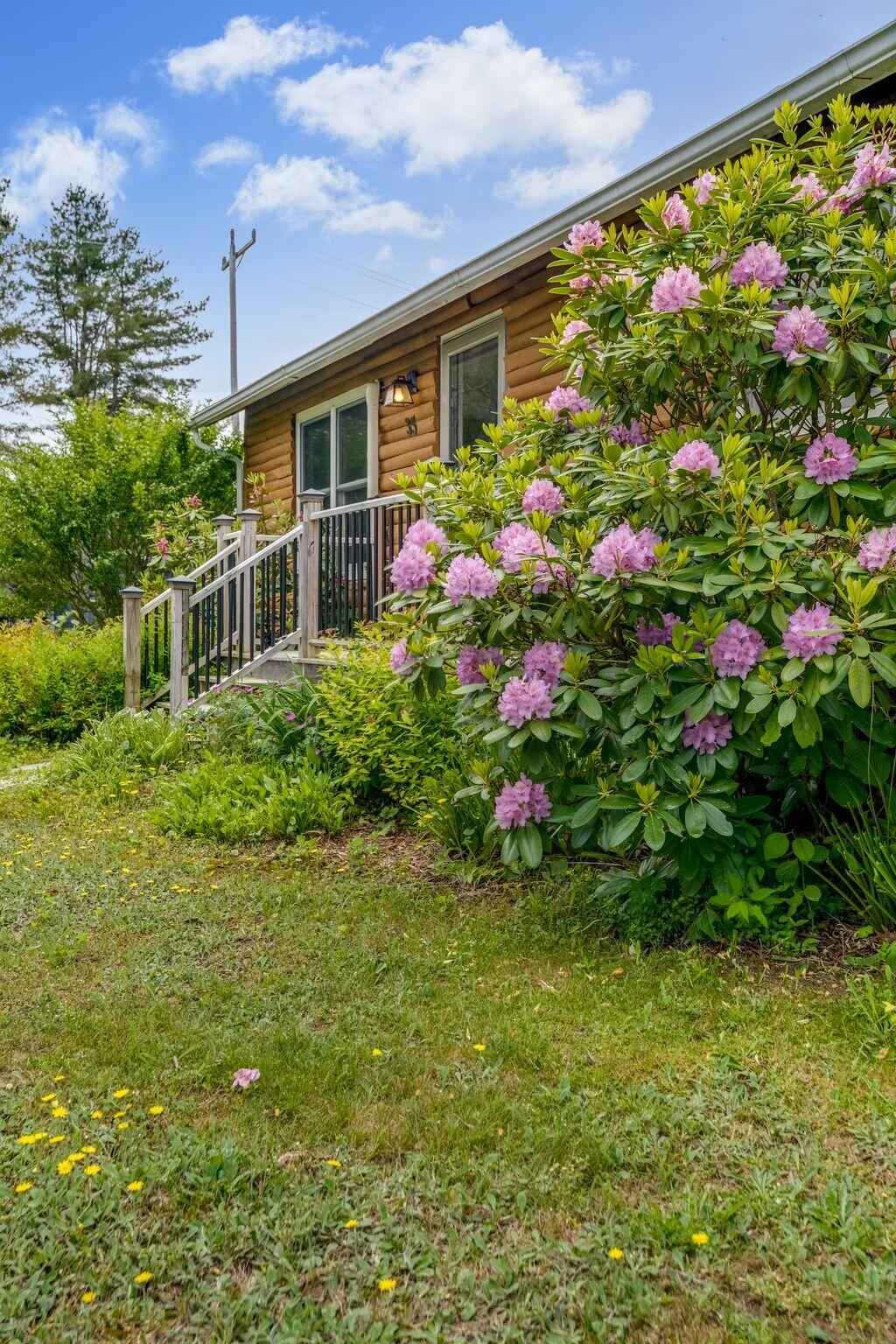 35 Webster Road Freeport, ME 04032 - Photo 2 of 39 38_DSC07480