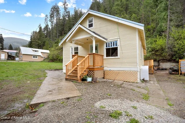 $269,000 | 376 2nd Street, Mullan, ID 83846