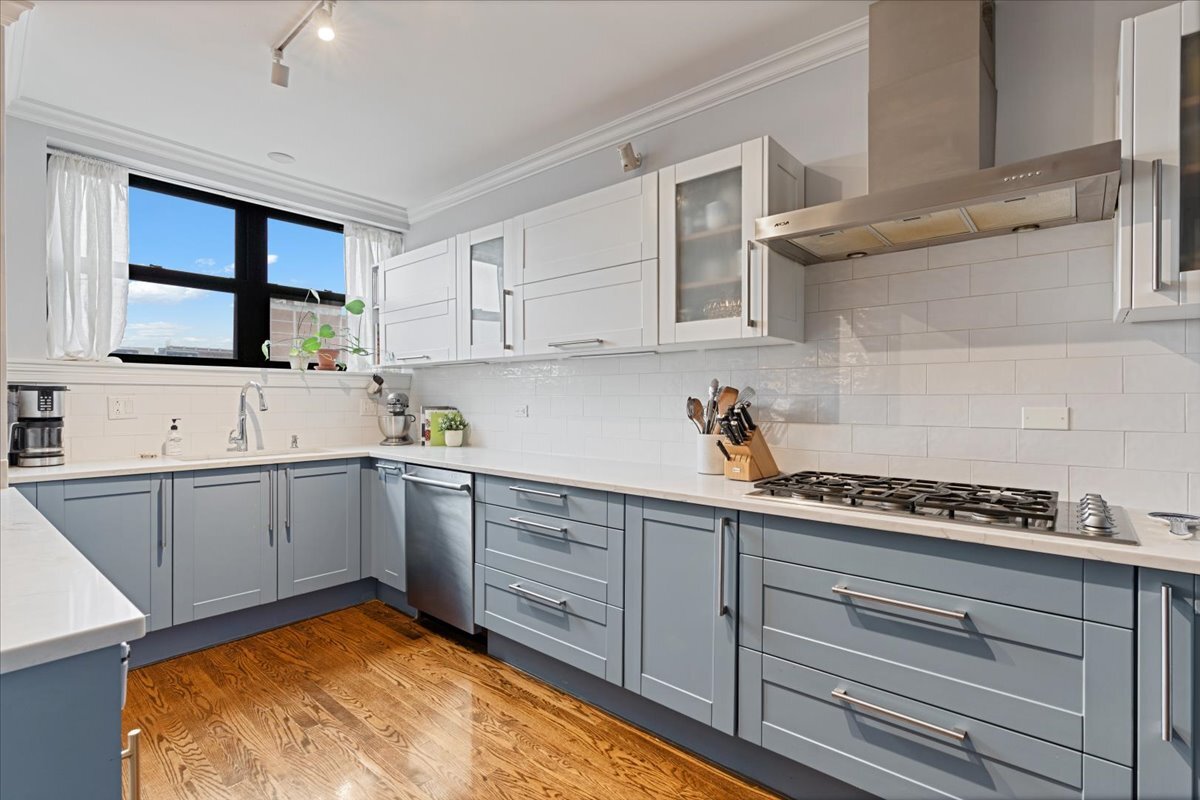433 West Briar Place, Unit 6B Chicago, IL 60657 - Photo 12 of 26