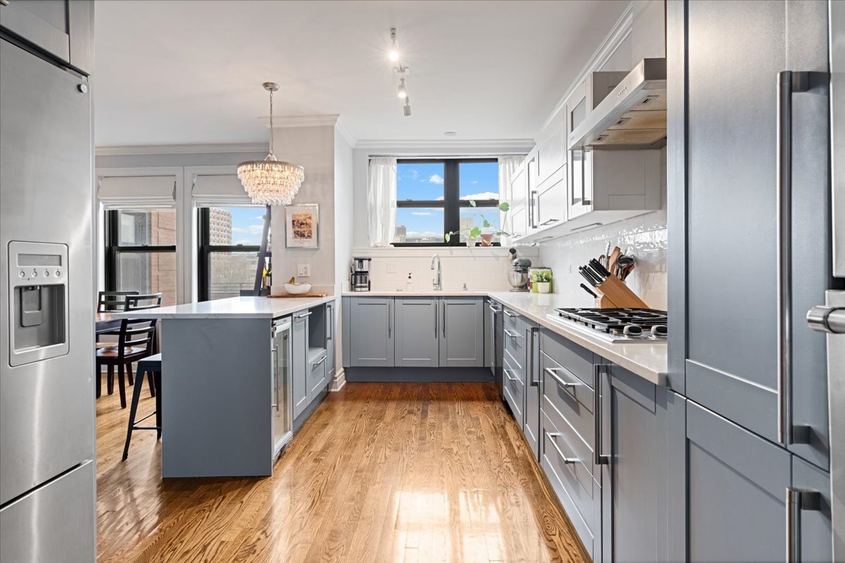 433 West Briar Place, Unit 6B Chicago, IL 60657 - Photo 14 of 26