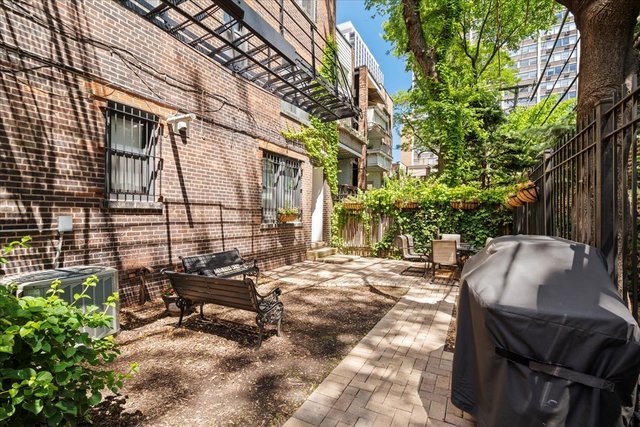 433 West Briar Place, Unit 6B Chicago, IL 60657 - Photo 25 of 26