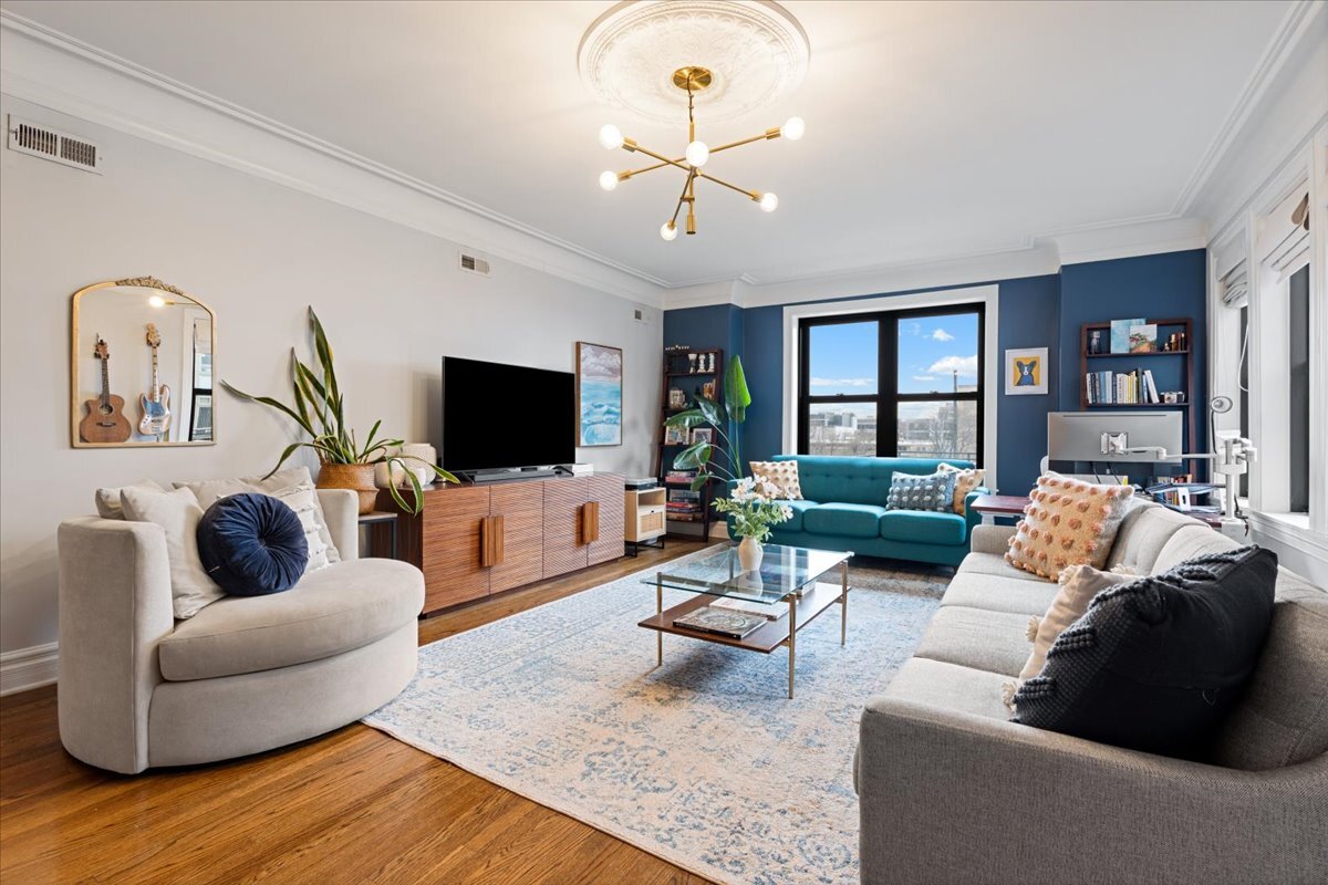 433 West Briar Place, Unit 6B Chicago, IL 60657 - Photo 5 of 26