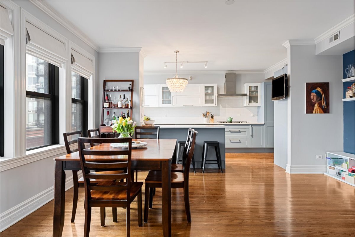 433 West Briar Place, Unit 6B Chicago, IL 60657 - Photo 8 of 26