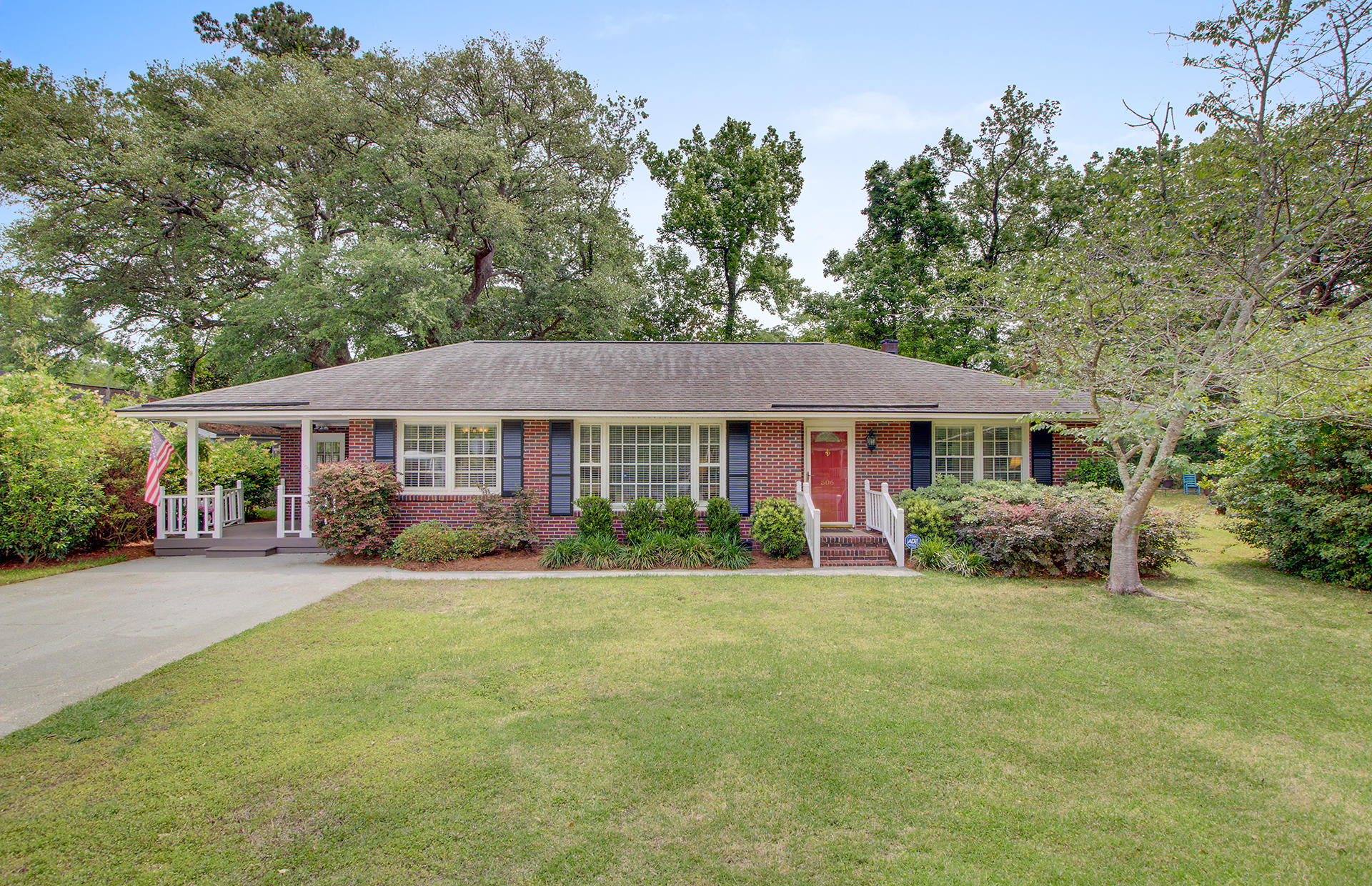 506 Canterbury Road Charleston, SC 29407 - Photo 1 of 27 506 Canterbury Road