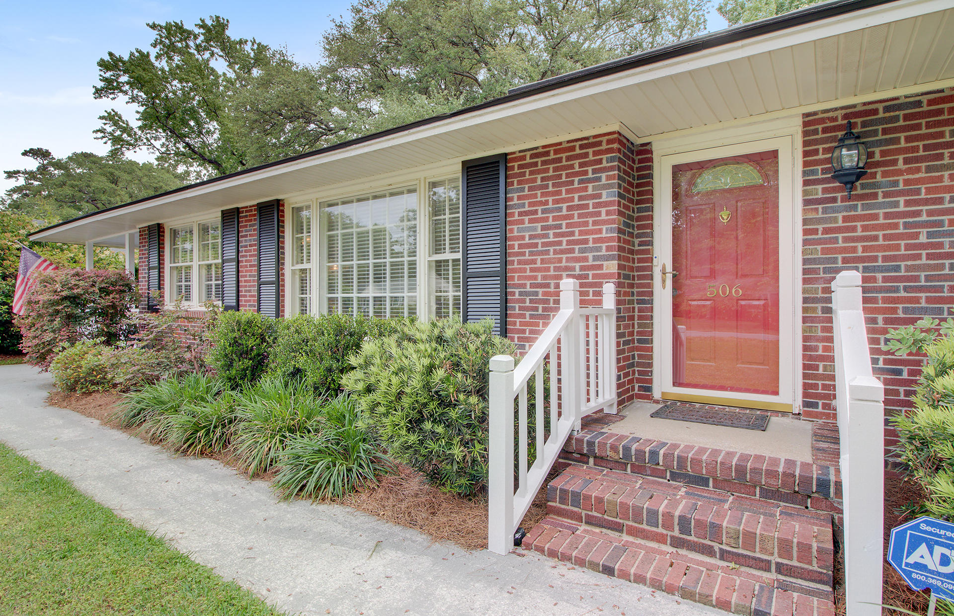 506 Canterbury Road Charleston, SC 29407 - Photo 4 of 27 front door