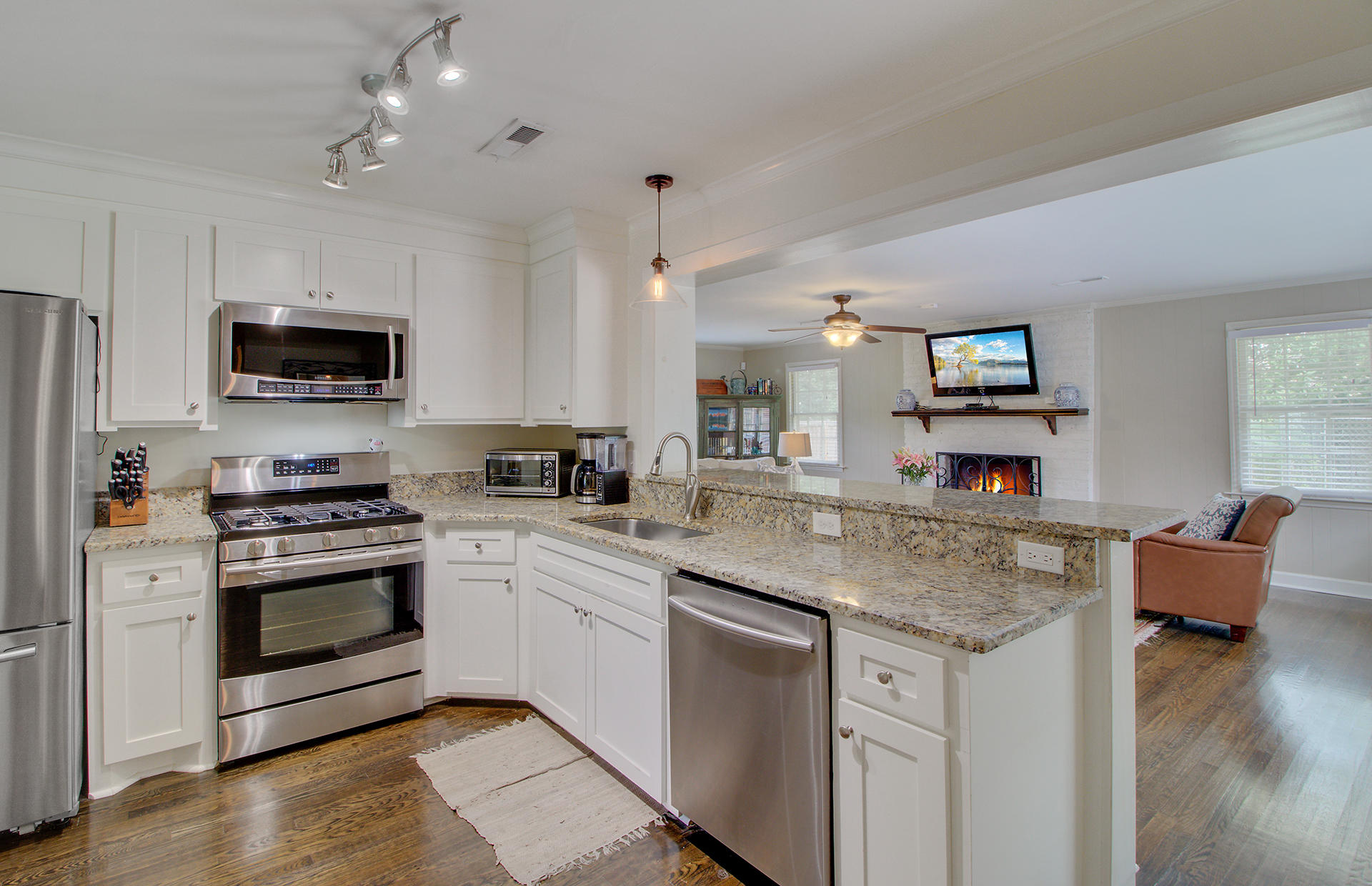 506 Canterbury Road Charleston, SC 29407 - Photo 9 of 27 updated kitchen