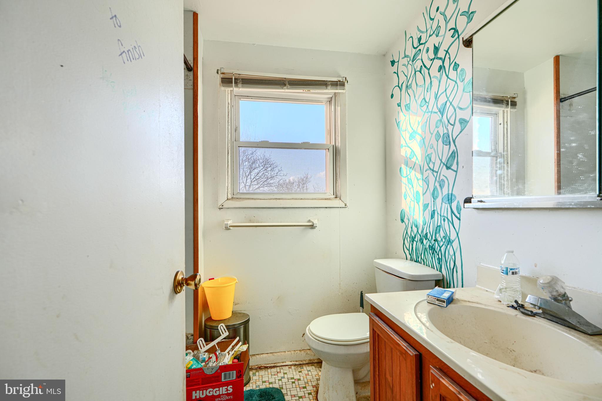 8142 Del Haven Road Baltimore, MD 21222 - Photo 9 of 17