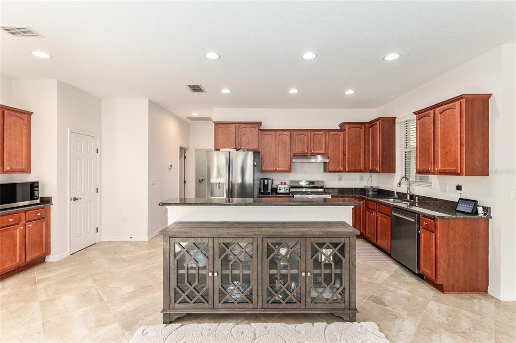 9480 Southwest 94th Loop Ocala, FL 34481 - Photo 15 of 50