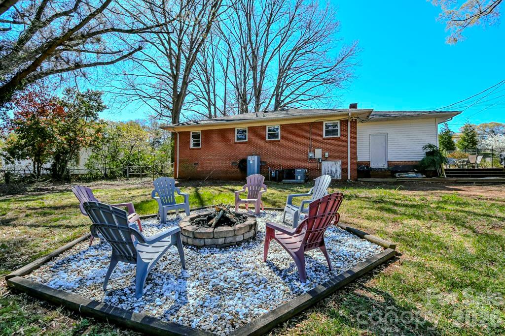 6918 Tuckaseegee Road Charlotte, NC 28214 - Photo 14 of 17