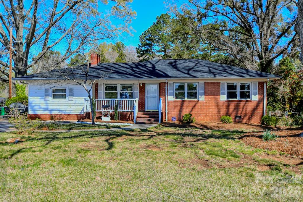 6918 Tuckaseegee Road Charlotte, NC 28214 - Photo 3 of 17