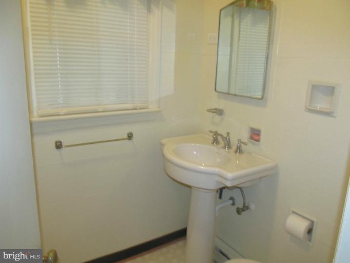 12368 Metlock Road Culpeper, VA 22701 - Photo 14 of 30 Bath