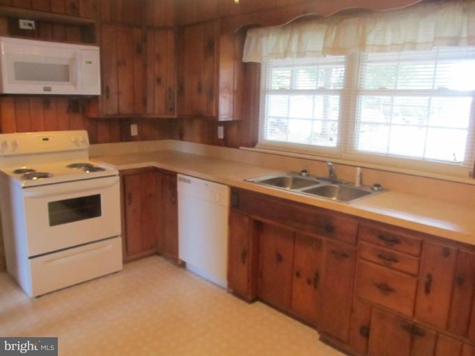 12368 Metlock Road Culpeper, VA 22701 - Photo 16 of 30 Kitchen