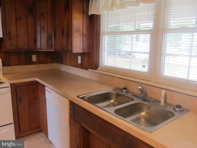 12368 Metlock Road Culpeper, VA 22701 - Photo 25 of 30 Kitchen
