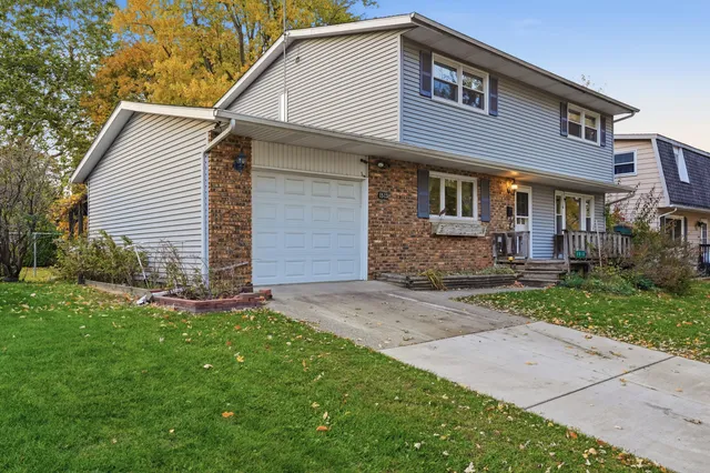 $324,900 | 1513 Franklin Street, Valparaiso, IN 46383