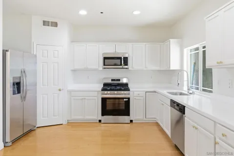 $1,099,900 | 820 Plumeria Street, San Marcos, CA 92069