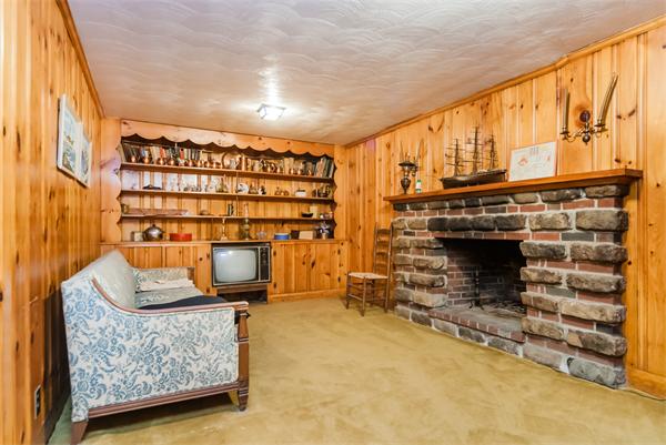 39 Clearwater Road Newton, MA 02462 - Photo 10 of 14 Gallery Image 10
