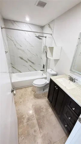 $2,000 | 500 Northeast 2nd Street, Unit 405, Dania Beach, FL 33004